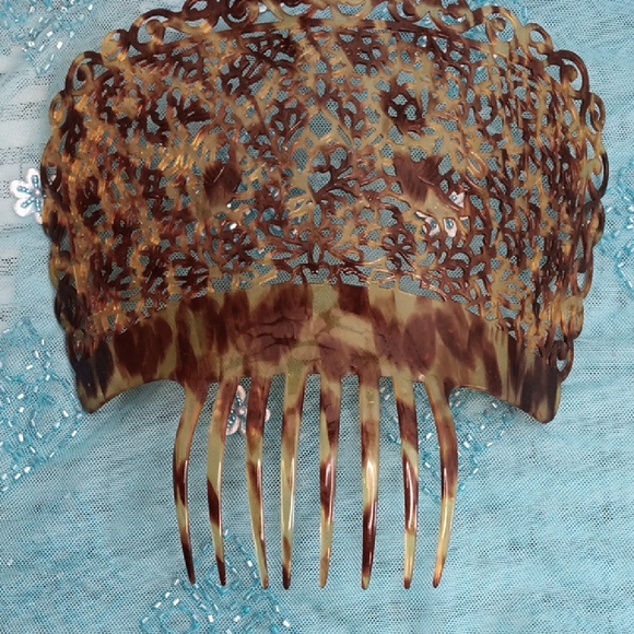 Vintage Accessories - Vintage Tortoise Color Spanish Mantilla Hair Comb Large Size